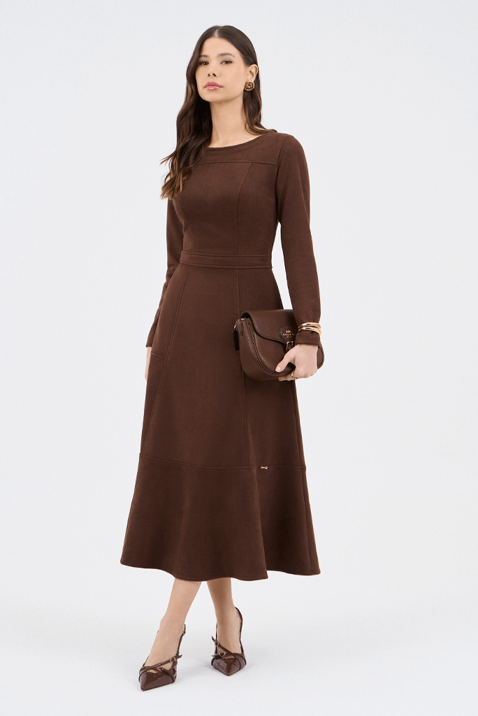 09 vestido marrom suede evase com recortes