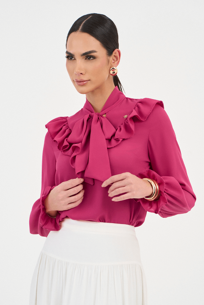 05 blusa preta plano com babado e amarracao