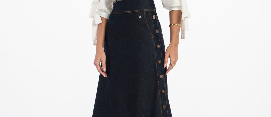 Como usar saia jeans midi e arrasar nos looks com estilo e modéstia Como usar saia jeans midi e arrasar nos looks com estilo e modéstia